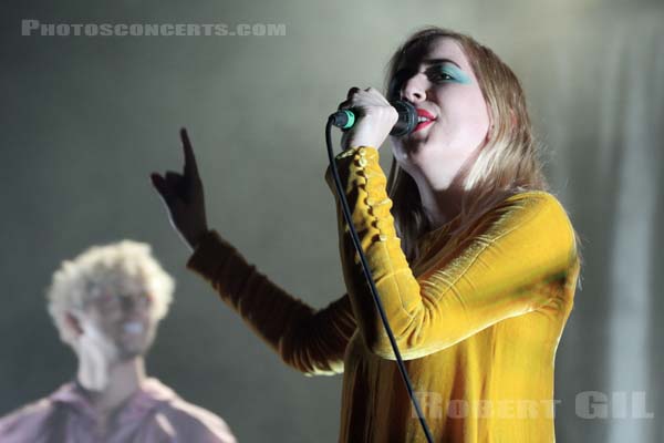 AUSTRA - 2017-03-31 - PARIS - Le Trianon - 